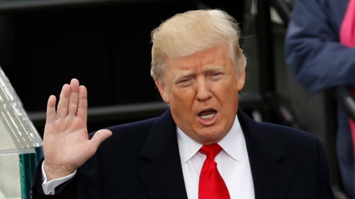 Trump: "MaÃ±ana serÃ¡ un gran dÃ­a... Â¡Construiremos el muro!"