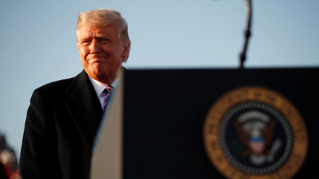  Trump asigna fondos a Puerto Rico a pocas semanas de las elecciones en EE.UU. 