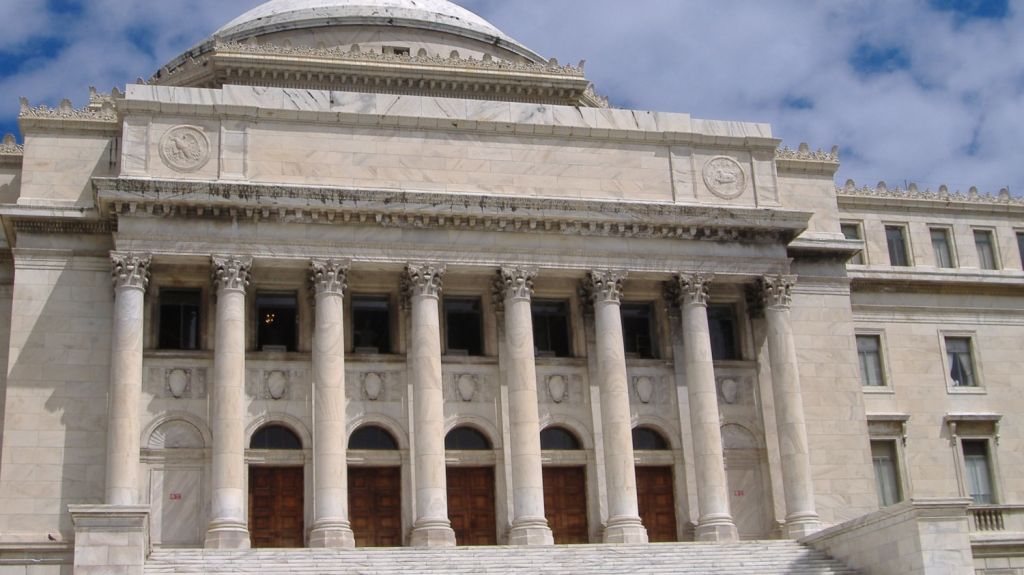  Medida cameral busca remediar situaci&oacute;n de televidentes de WAPA TV 