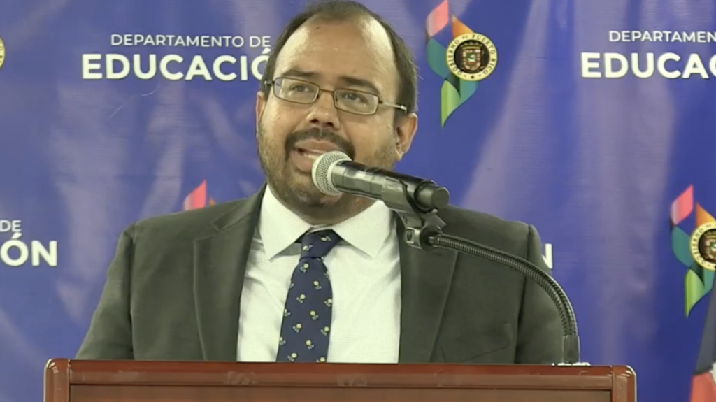  Educaci&oacute;n estudia posibilidad de volver a clases virtuales 