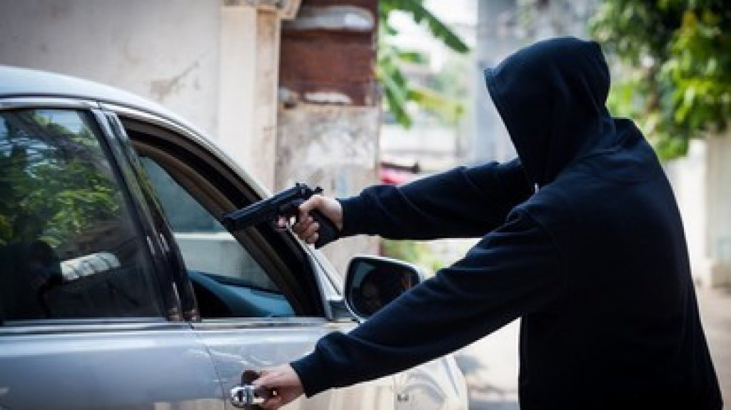  Le roban el auto a un hombre en urbanizaci&oacute;n de Caguas 