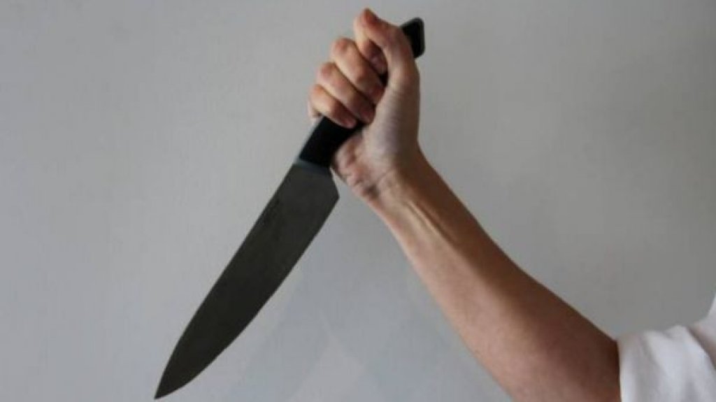  Una mujer atacaa su pareja con cuchillo en Guaynabo 