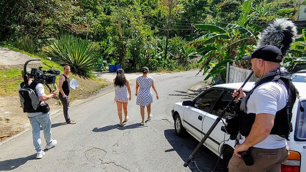  Serie canadiense que describe c&oacute;mo es la vida en islas de todo el mundo graba episodio en el pa&iacute;s e incluye iniciativas de Las Tres Mosquiteras de Incico 