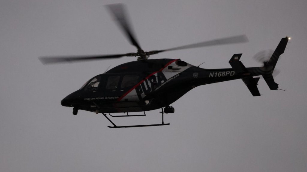  Familia completa, con ni&ntilde;o de 4 a&ntilde;os, rescatada tras hundimiento de su embarcaci&oacute;n en Gu&aacute;nica 