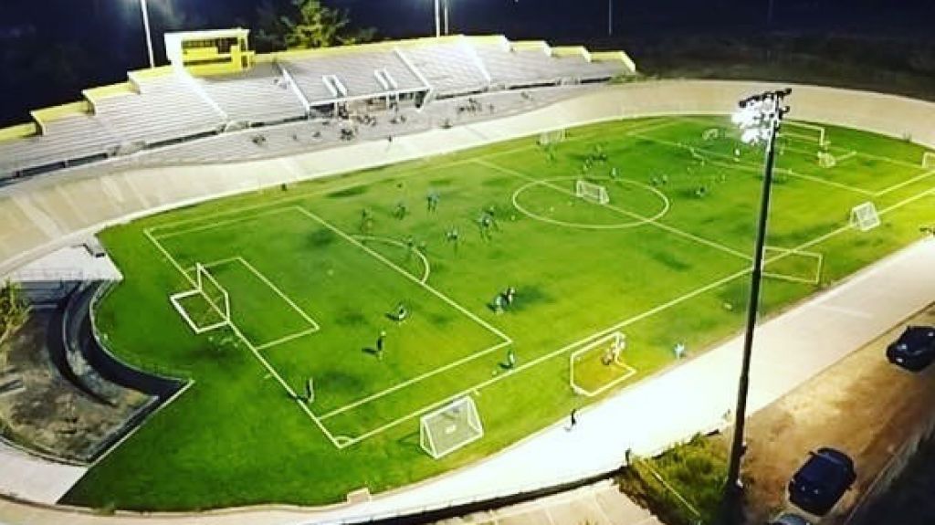  Vel&oacute;dromo Panamericano de Coamo se transforma en cancha de f&uacute;tbol 