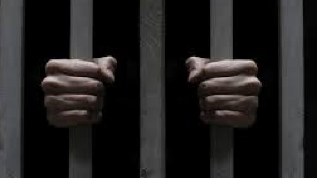  A la c&aacute;rcel sujeto acusado de dos escalamientos en residencias de Guayama 