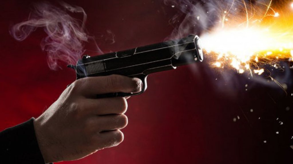  Balea a hombre en parada de guaguas de Toa Baja 