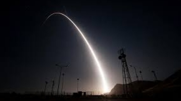 EEUU lanza un misil balÃ­stico intercontinental desarmado hasta el PacÃ­fico