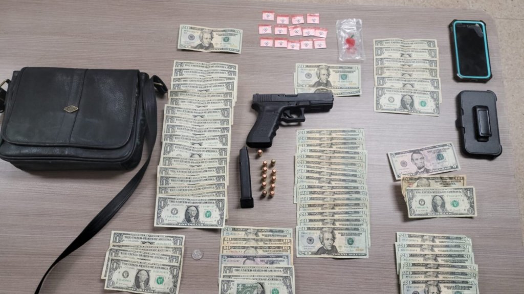  Patrullas Carreteras y Autopistas Carolina arrestan a 3 con armas y drogas 