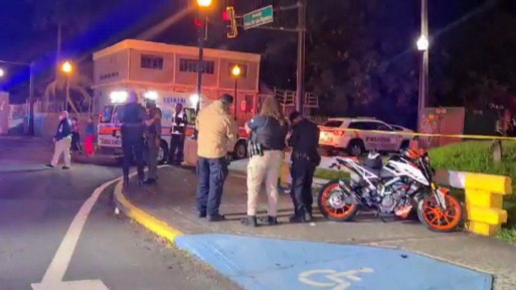  Video: Conductor impacta y mata un peat&oacute;n en Carolina y se da a la fuga 