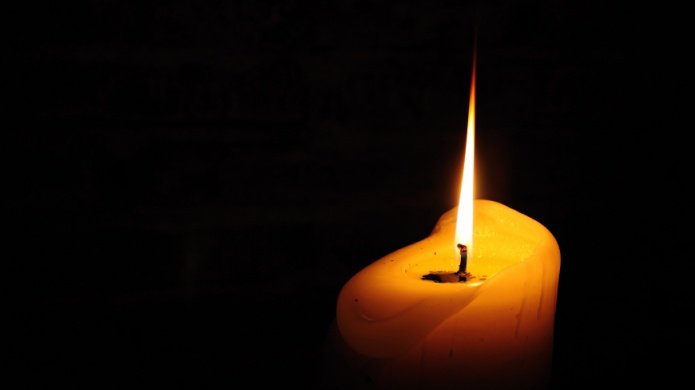 Preparen las velas o la planta, la AEE viene con apagones esta noche del viernes 