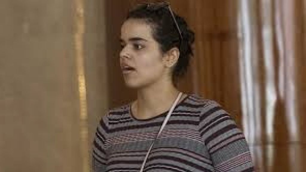  Vea video: Canad&aacute; confirma ha concedido asilo a la joven saud&iacute; que huy&oacute; de su familia 