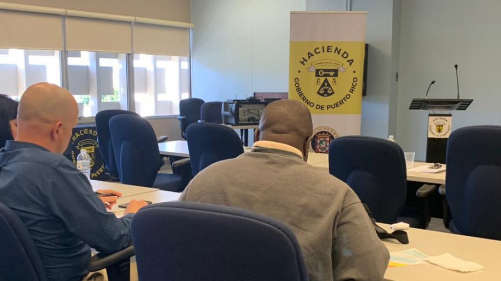  Agentes de Rentas Internas y fiscales especiales de Hacienda piden ser incluidos en sesi&oacute;n extraordinaria 