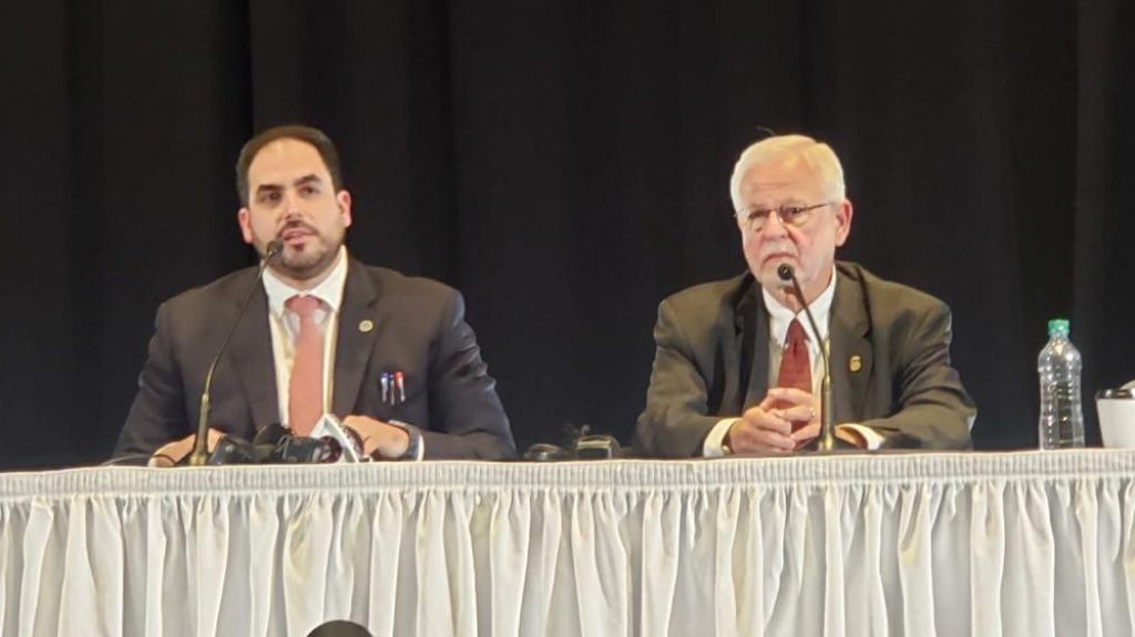  Jaresko advierte al gobierno que no repita la movida de pagar el bono de Navidad 