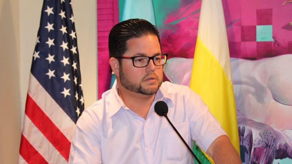  Escuche audio: Alcalde de Guayanilla anuncia privatizaci&oacute;n de su CDT 