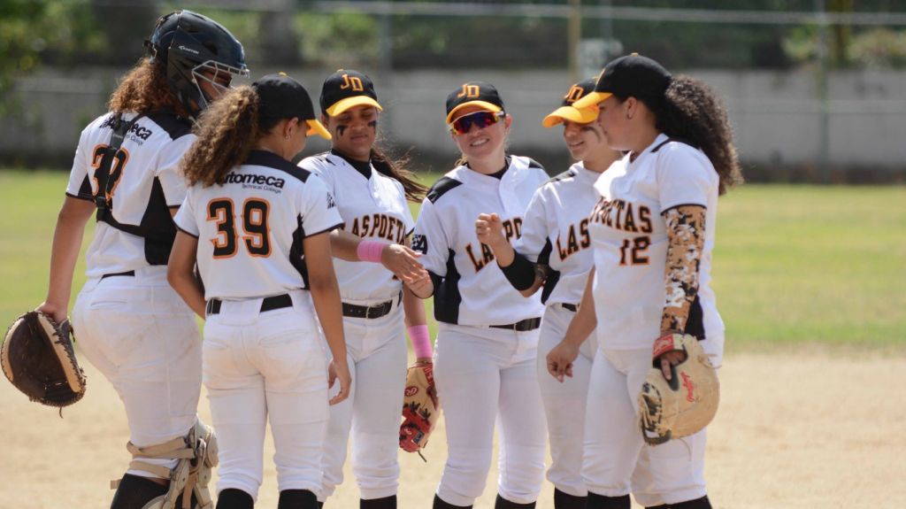 Toma forma postemporada del Béisbol Superior Femenino 
