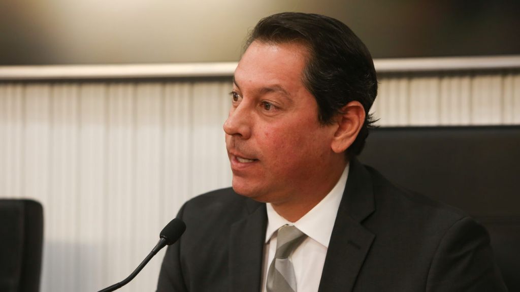  Senador someter&aacute; medida para investigar incumplimiento del DE con la Ley de la Carrera Magisterial 