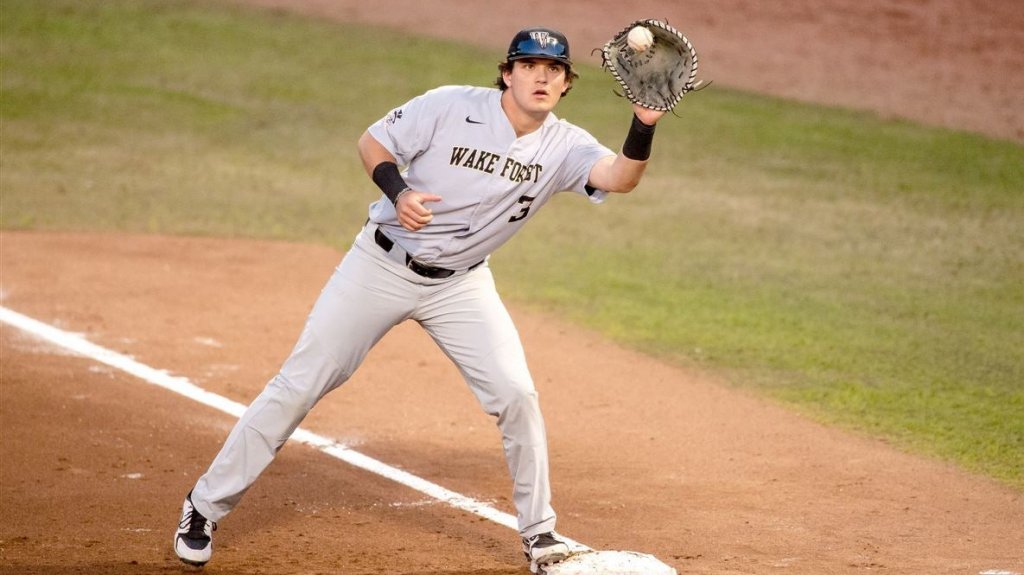  Indios de Mayaguez firman a Bob Seymour 