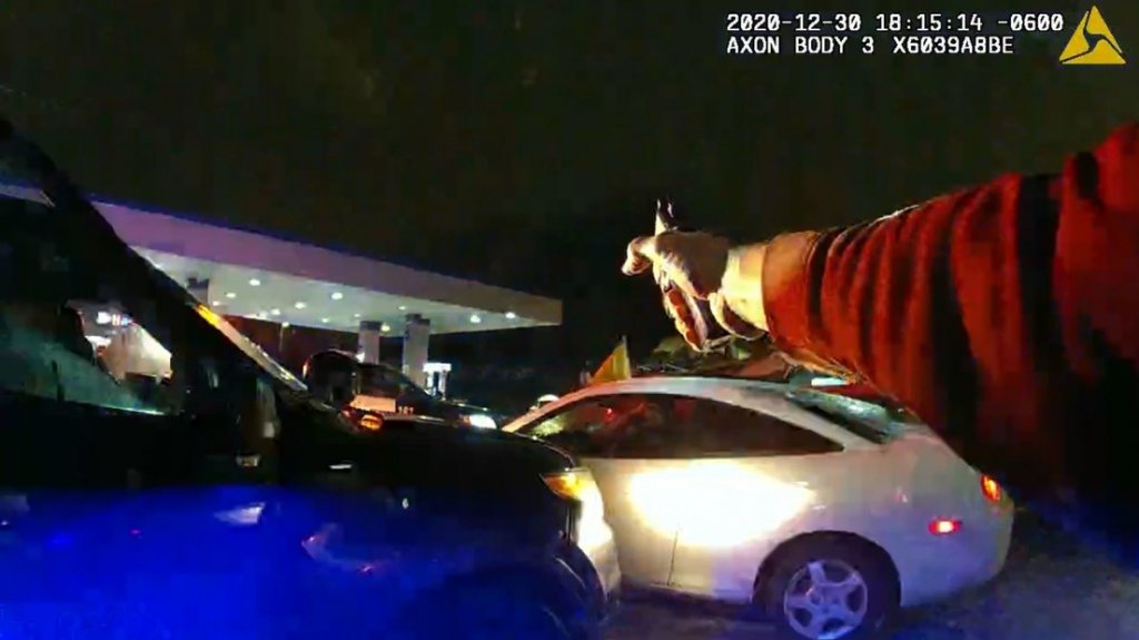  Publican el video del enfrentamiento en el que polic&iacute;as de Mine&aacute;polis mataron a tiros a un hombre durante una detenci&oacute;n de tr&aacute;fico 