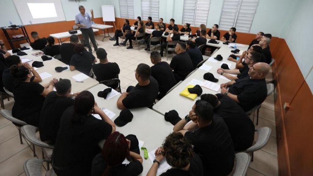  Secretario de DCR recibe a la nueva academia de cadetes correccionales 