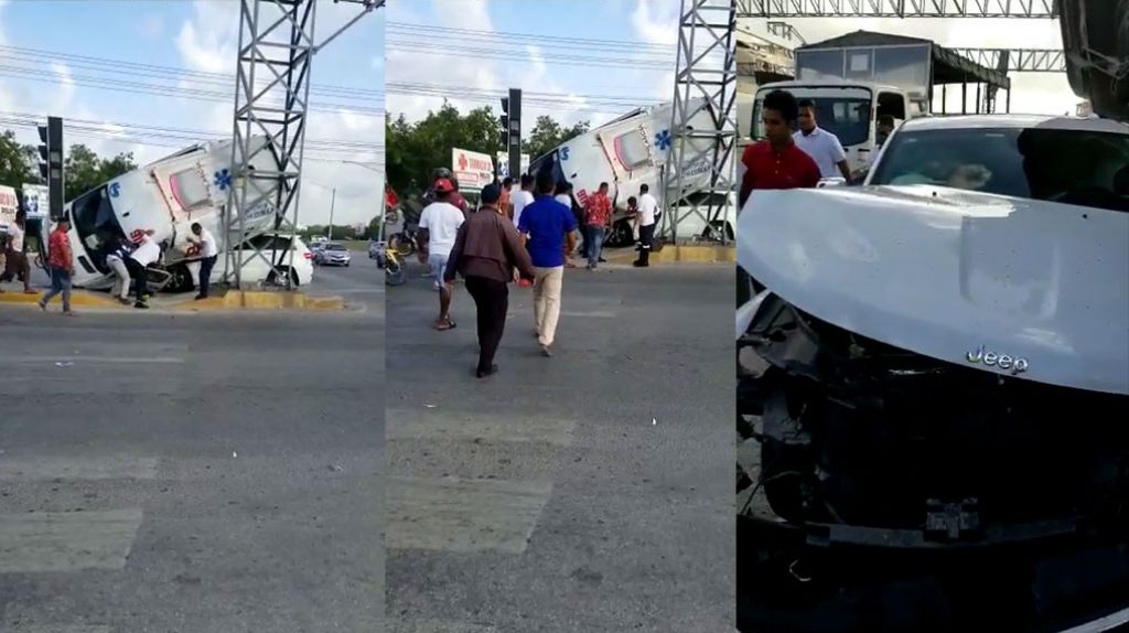  Video: Momento en que ayudan a param&eacute;dicos que se volcaron en una ambulancia en Republica Dominicana 