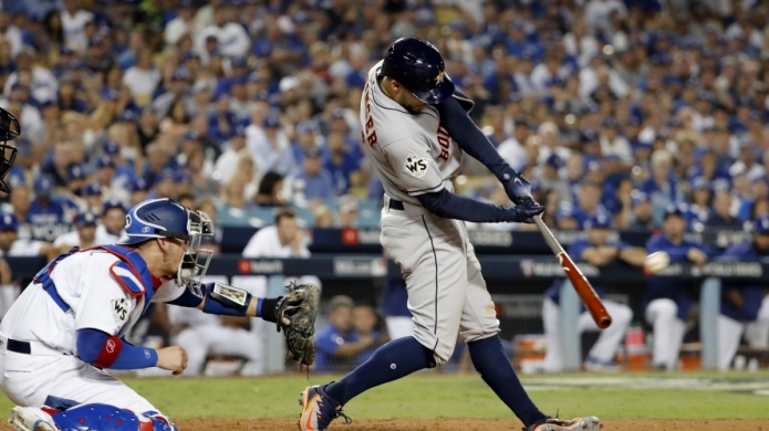  Los Astros empatan la serie