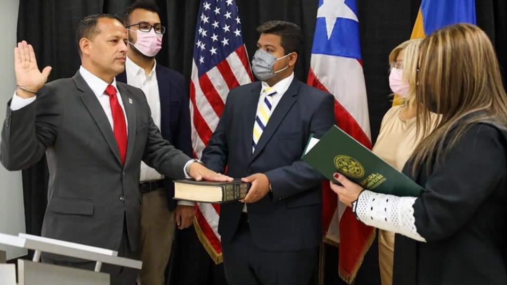  Juramenta el alcalde de Aguadilla 