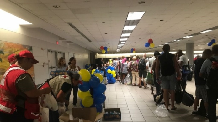 Asiste la Cruz Roja Americana a damnificados provenientes de San MartÃ­n