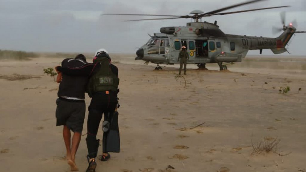  Náufragos son rescatados en el río Amazonas gracias a una nota enviada en una botella 