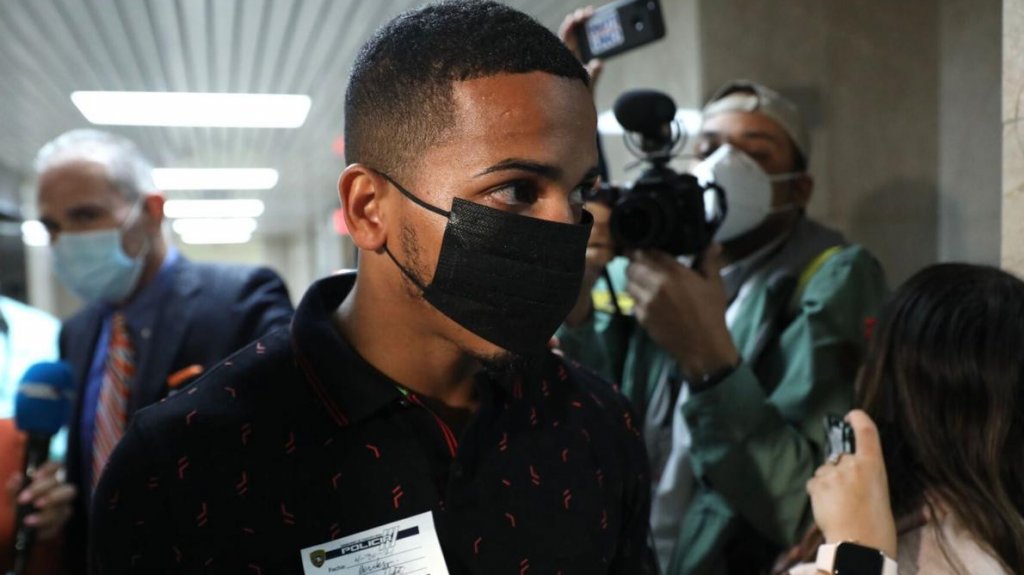  Ordenan ocupar la cuenta del celular de F&eacute;lix Verdejo 