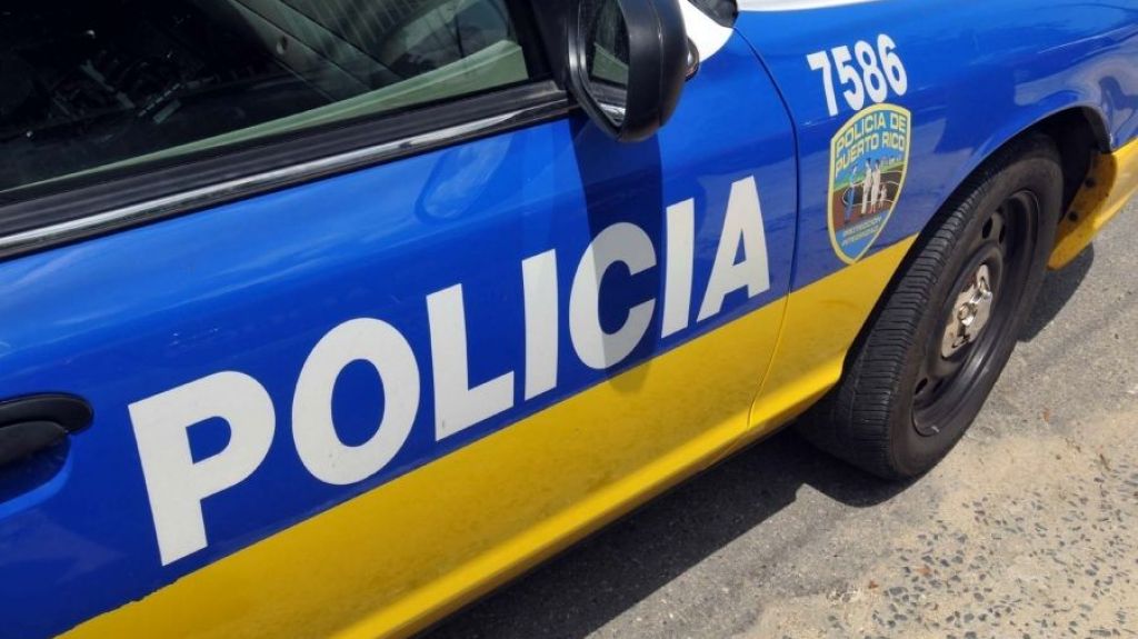  Roban auto desde marquesina de una residencia en Aguas Buenas 
