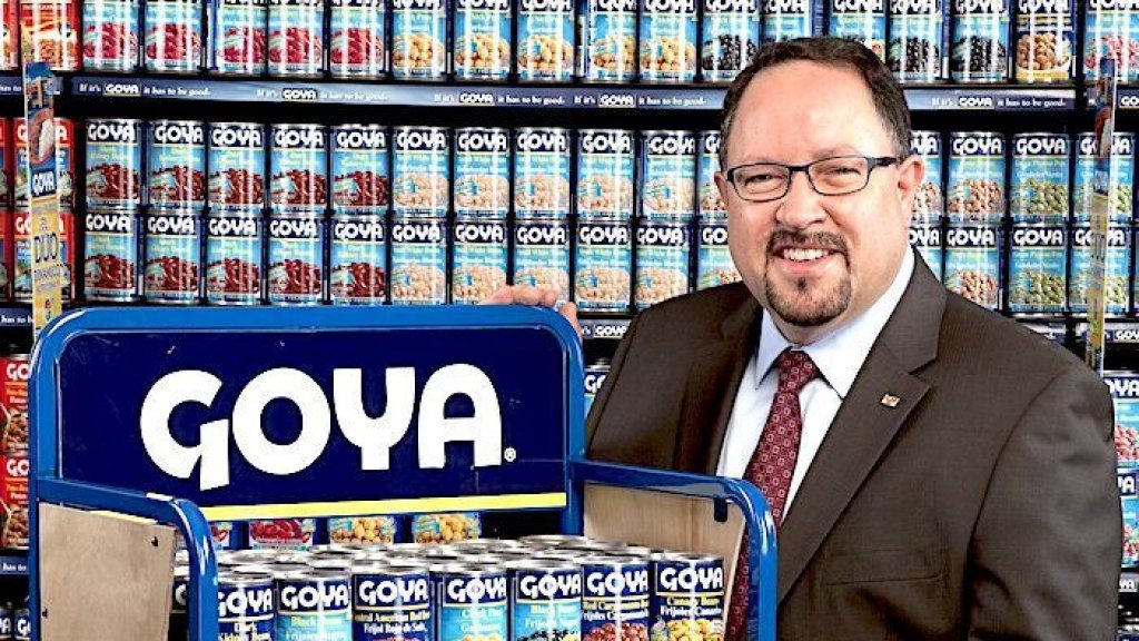  Empresa Goya silencia a su presidente por apoyar mentiras de Trump 