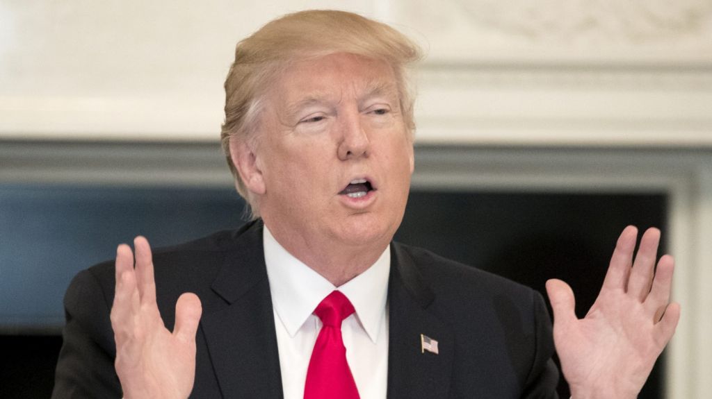  Trump insiste en la idea de privar a inmigrantes de su derecho a pedir asilo 