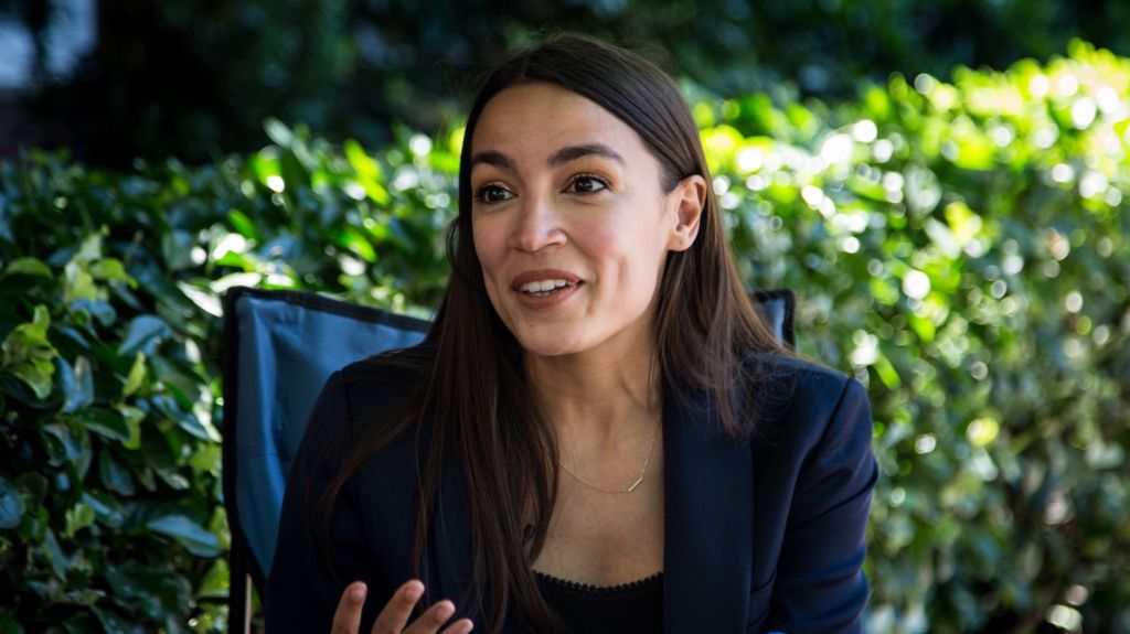  Congresistas latinos piden a Trump suspender la reuni&oacute;n con L&oacute;pez Obrador 