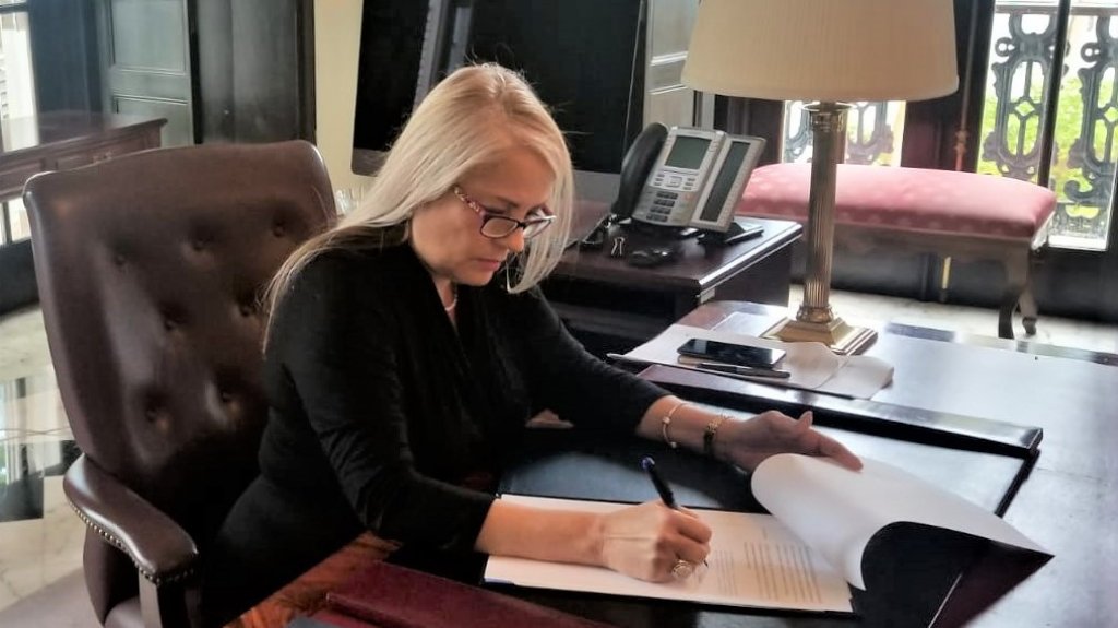  Gobernadora emite orden ejecutiva para enmendar nombramientos y coloca a Osvaldo Soto Garc&iacute;a para el Negociado de Telecomunicaciones 