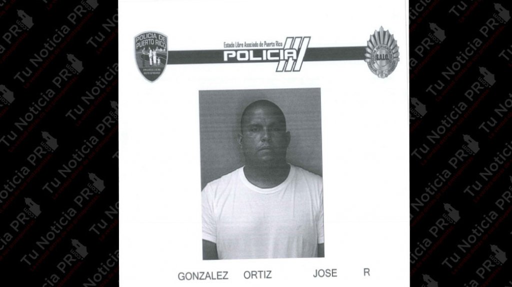  Arrestan y fichan polic&iacute;a de Caguas, por que le envi&oacute; videos a su ex pidi&eacute;ndole una oportunidad para regresar 