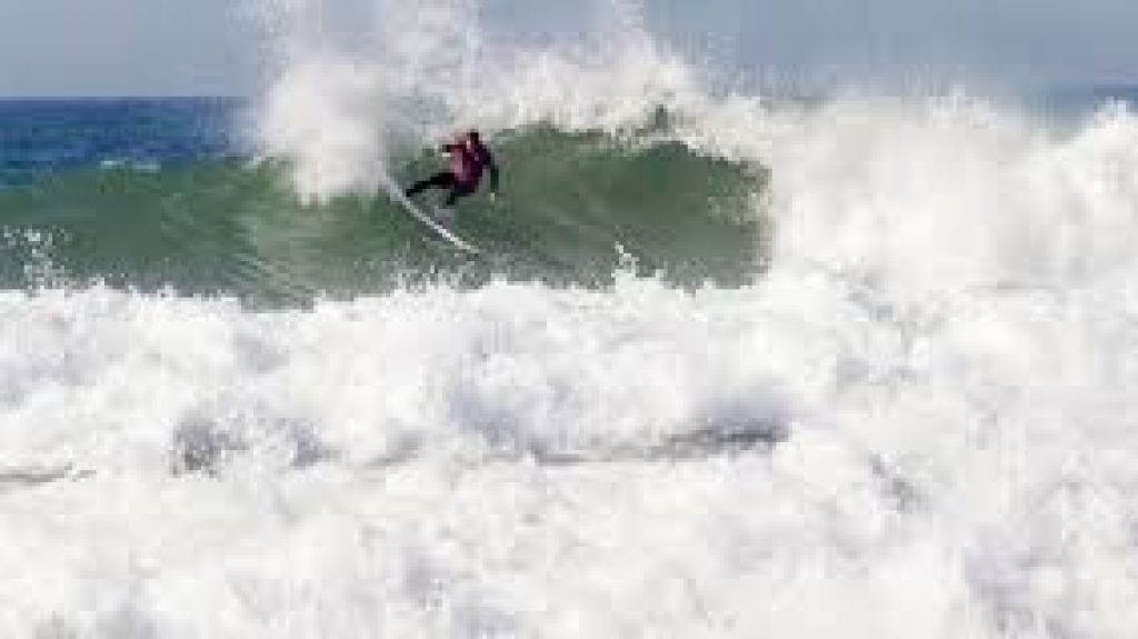  Vea video:Tokio 2020 pone a punto el surf para su debut olímpico 
