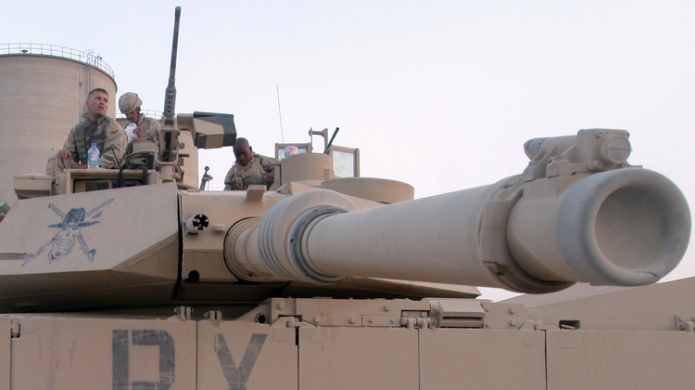 EE.UU. aprueba una venta millonaria de tanques y armas a Arabia Saudita