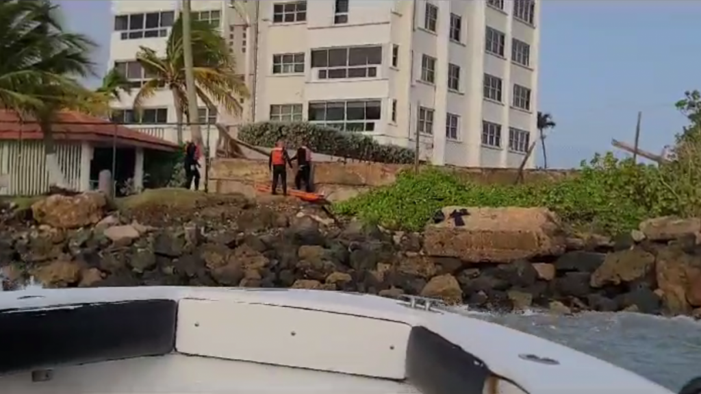  Video: Municipales de San Juan encuentran cuerpo de hombre desparecido ayer en playa de Condado 
