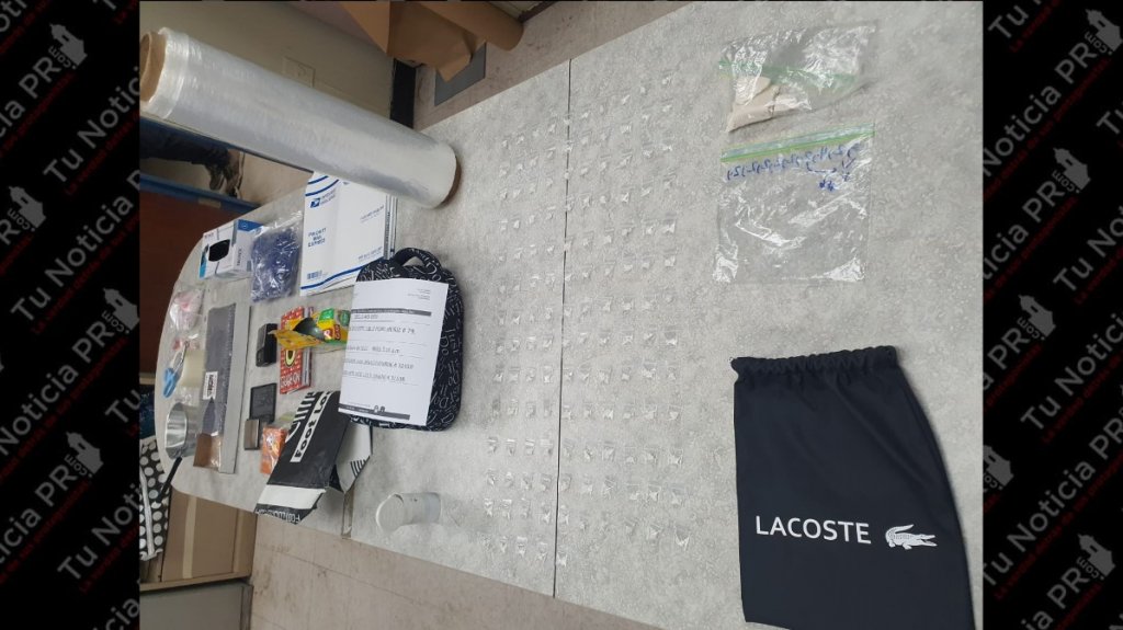 Tres mujeres son detenidas por posesi&oacute;n de drogas luego de allanamiento a vivienda de Manat&iacute; 