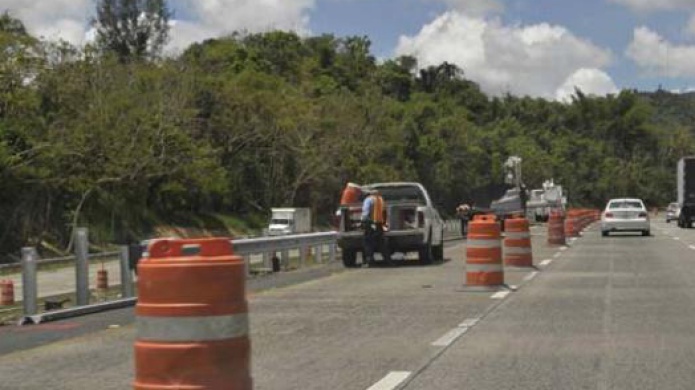 TRABAJOS EN PROYECTOS DE MEJORAS
EN CARRETERAS 
