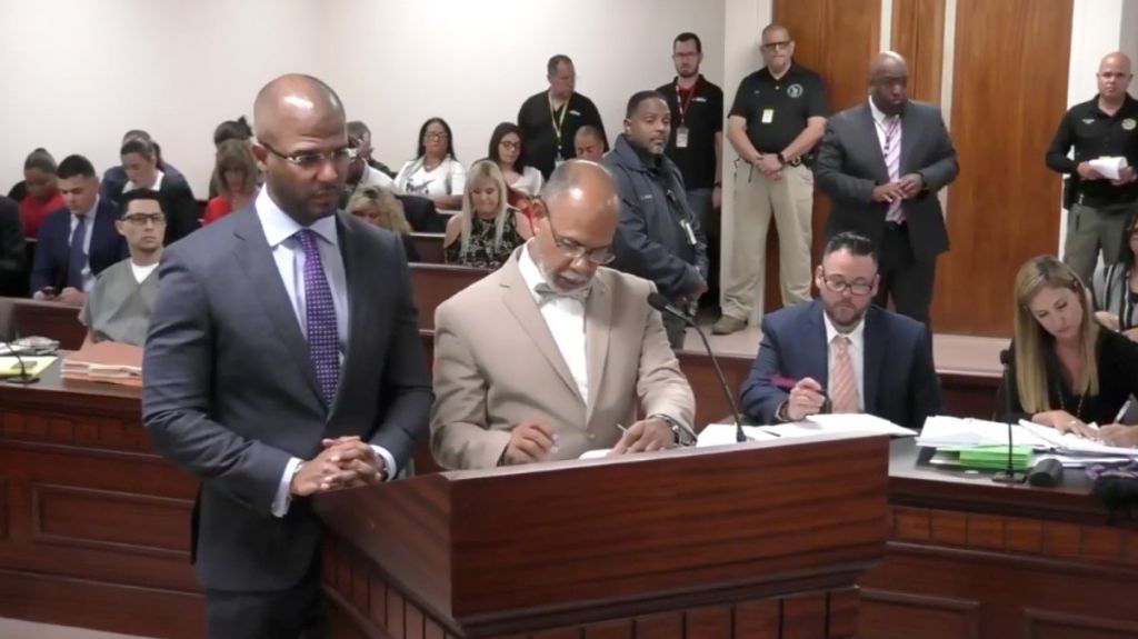  Aplazan inicio juicio contra Jensen Medina Cardona e imponen orden mordaza 