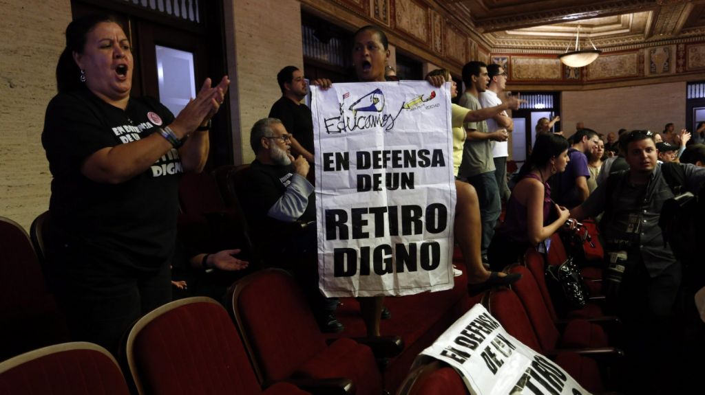  Asociaci&oacute;n de Maestros exige un plan para el retiro de los docentes 