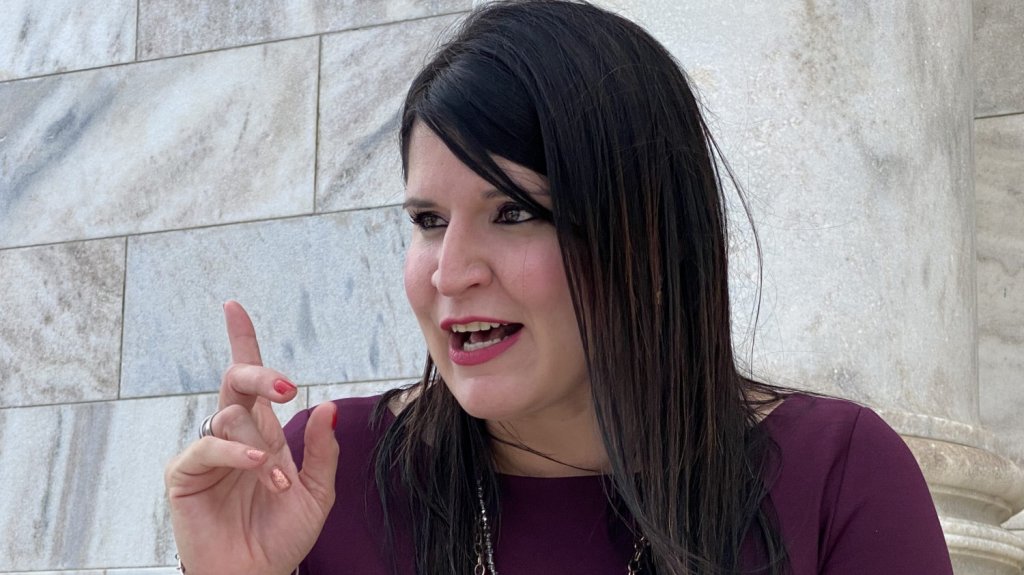  Denuncia senadora electa que la AAA las deja sin agua en plena Navidad a familias del Barrio Dami&aacute;n de Orocovis 