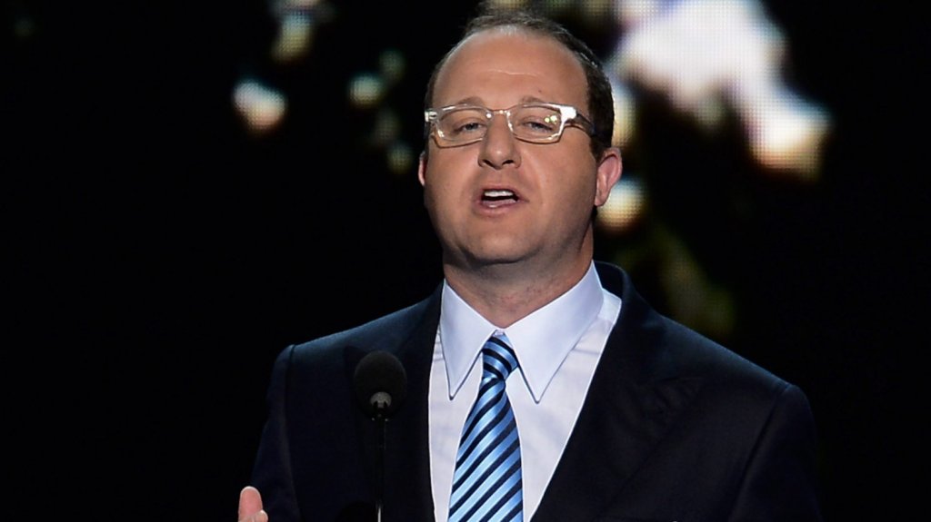  Latinos fustigan al gobernador de Colorado por desigual acceso a salud 