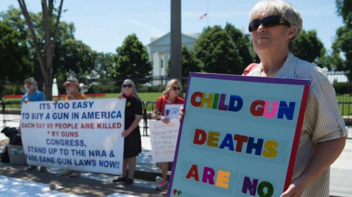 Tras masacre en Florida debate sobre armas en EEUU sigue estancado
