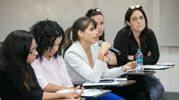CELEBRAN CONFERENCIAS SOBRE BIOTECNOLOGÃA PARA ESTUDIANTES UNIVERSITARIOS DE CIENCIAS E INGENIERÃA