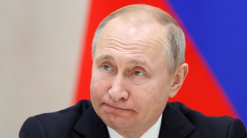  El Gobierno tacha de "propaganda" la amenaza de Putin de una escalada nuclear 