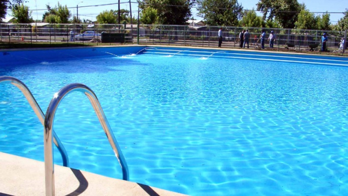 Muere niÃ±o tras ser encontrado flotando bocabajo en una piscina