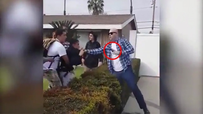 Video: PolicÃ­a fuera de servicio dispara cerca de grupo de jÃ³venes tras altercado en California
